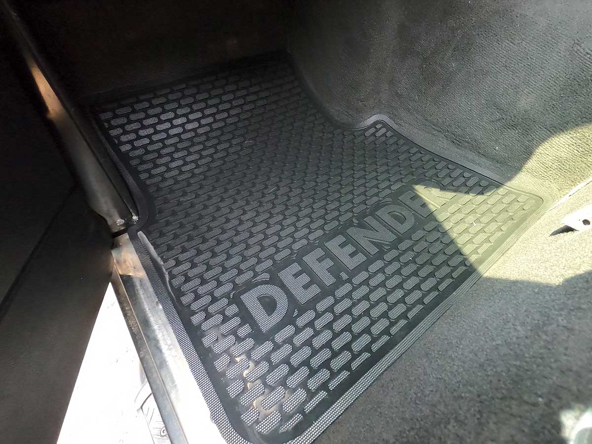 Land Rover Defender front mat set