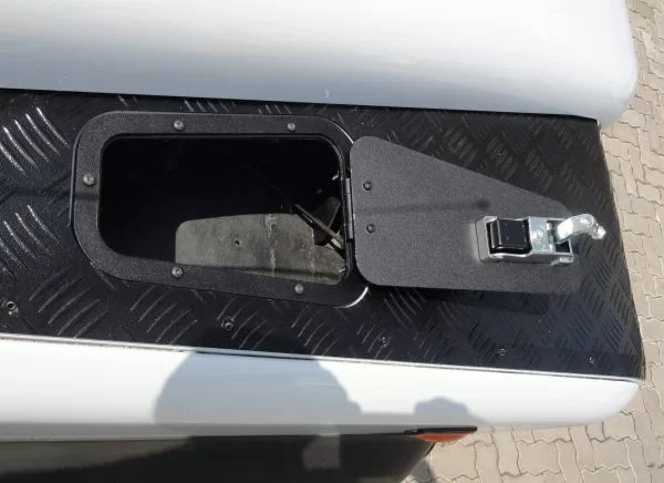 BIG COUNTRY DEFENDER – FENDERFLAP (RH DRIVE)